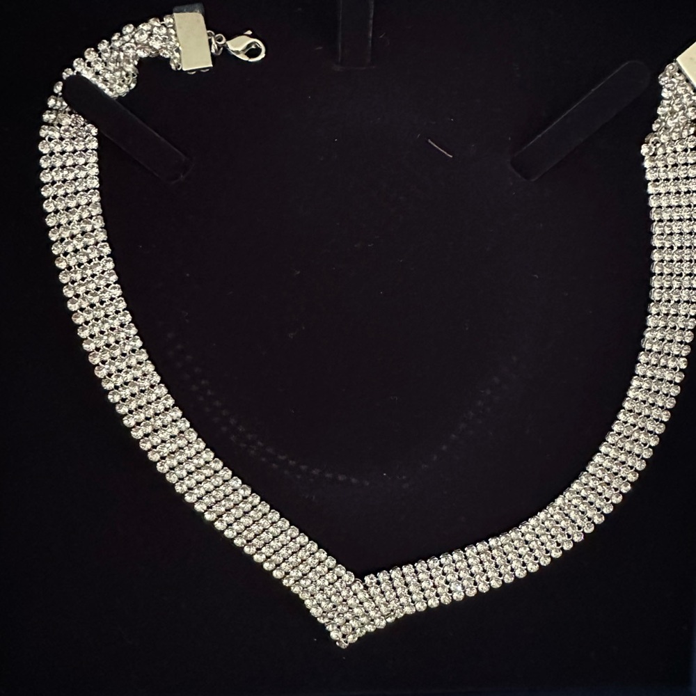 Swarovski necklace excellent condition